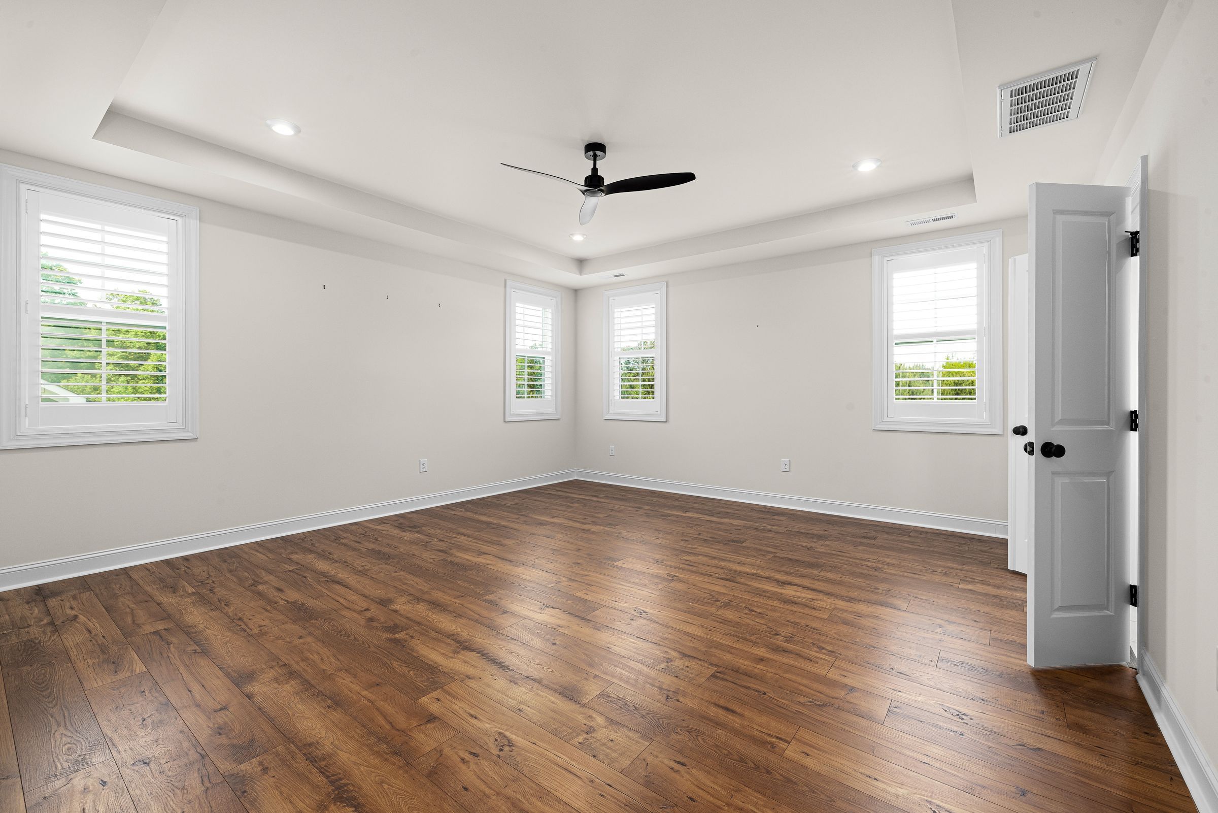 An empty, freshly cleaned room ready for a move-out walkthrough